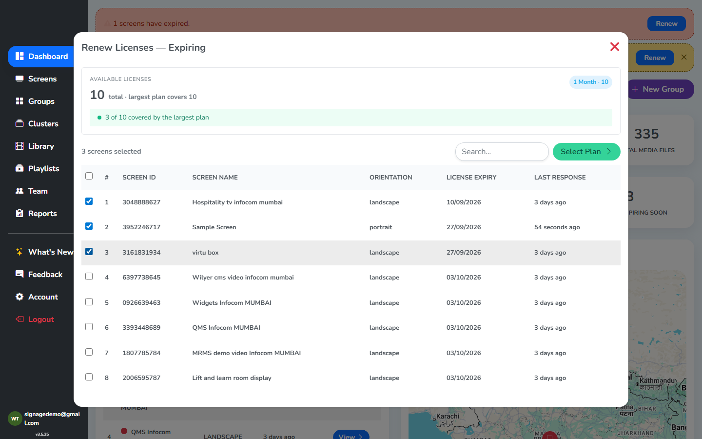 Three screens ticked in the Renew Licenses dialog, with the Select Plan button now green
